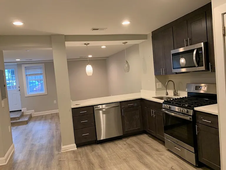 1831 Wyoming Ave NW — Photo 12