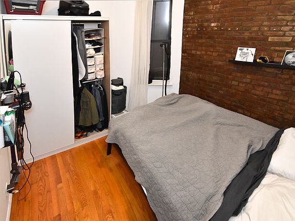 4th image of 531 E 11th St APT 5A