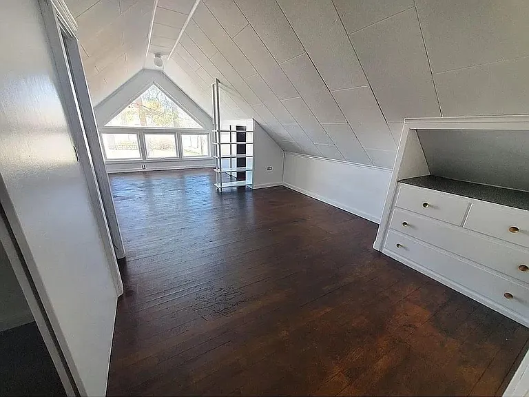 732 W Genesee St — Photo 4