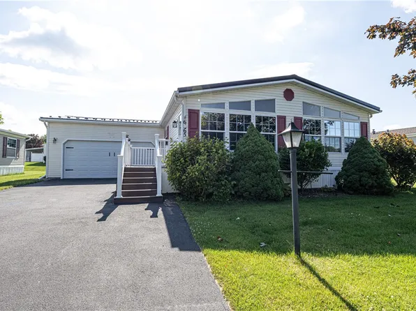 6365 Kims Dr #346, Victor, NY 14564