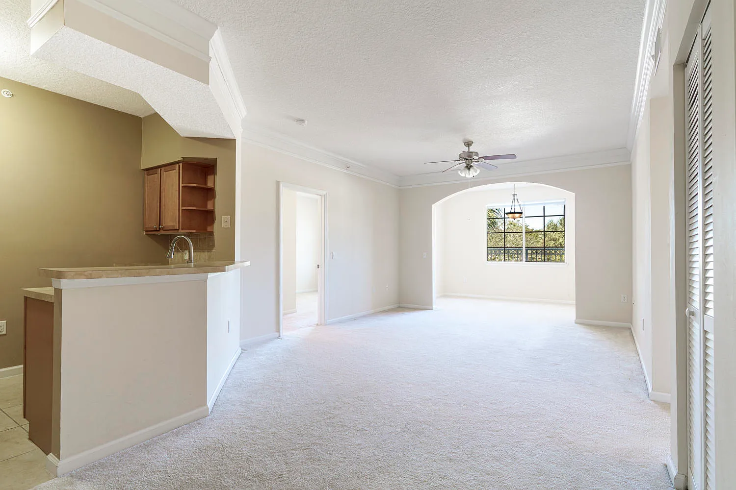 2 bed, 2.0 bath, 1213 sqft, $2,300 — Photo 1