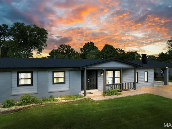 615 Charvel Dr, Florissant, MO 63031