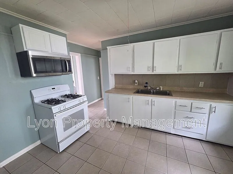 1 bed, 1.0 bath, $1,550 — Photo 3