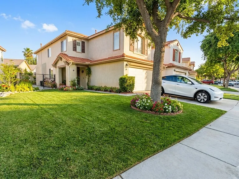 25712 Hammet Cir — Photo 2