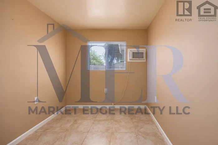 2501 W Belmont Ave #4 — Photo 13