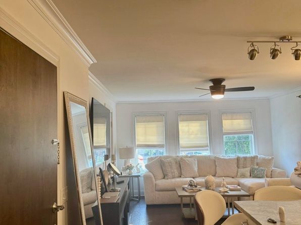 200 Laird Ave APT 103