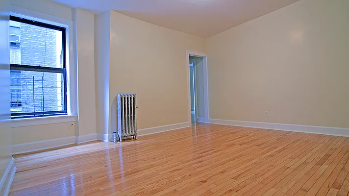 Rented by Tryax Realty Management | media 12