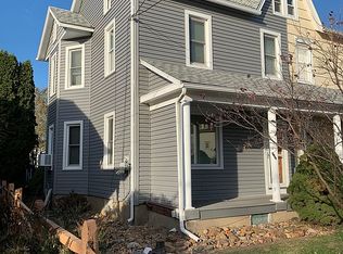 621 Broad St, Tatamy, PA 18085