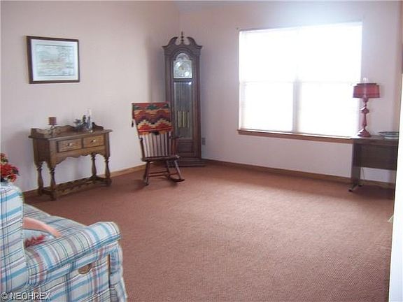 4th image of 504 Jonquil Ln