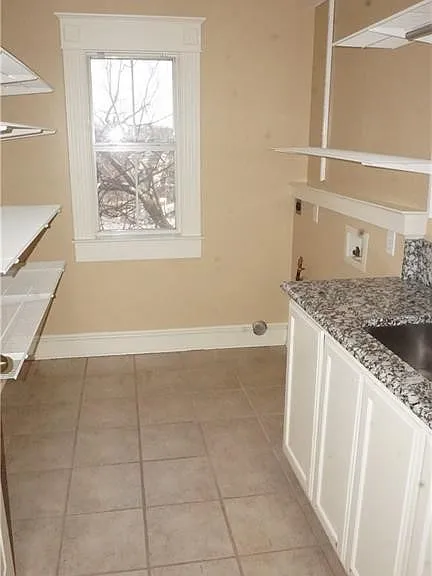 1153 San Bernard St — Photo 17