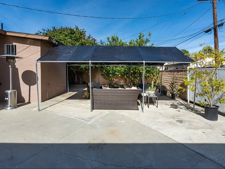 2416 S San Antonio Ave — Photo 29