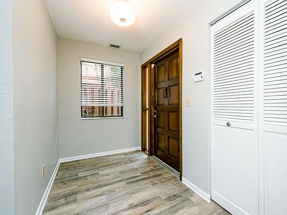 4th image of 324 Timberline Trl