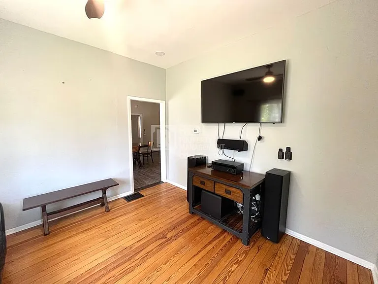 727 W Cucharras St — Photo 2