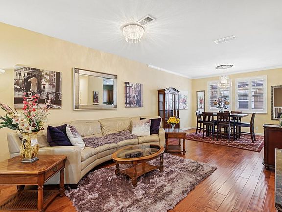 5th image of 178 Salmar Ter