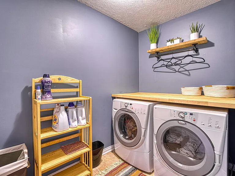 4880 Imperial Dr — Photo 31