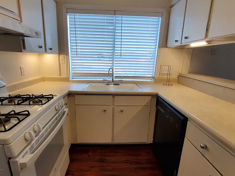 138 Meadow Dr — Photo 7