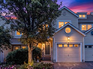 64 Hudson View Ter, Hyde Park, NY 12538