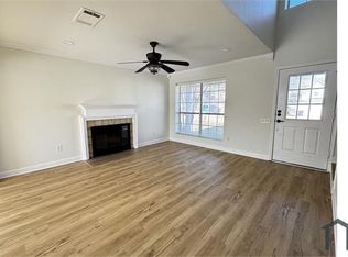 818 Wyndham Pl, Arlington, TX 76017