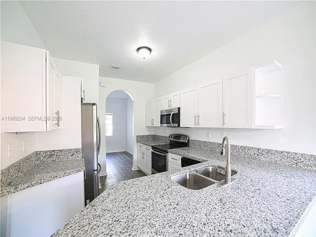 10270 SW 225th Ln — Photo 8
