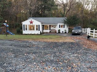 3909 Old Cedar Falls Rd, Randleman, NC 27317