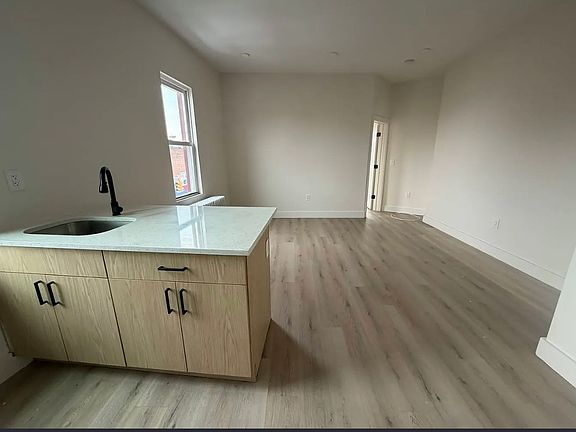 2nd image of 538 Westside Ave #3A