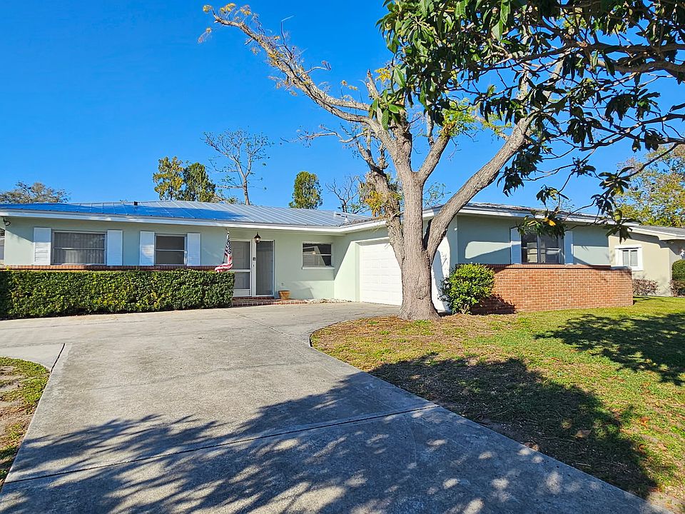 1st image of 2176 University Dr S