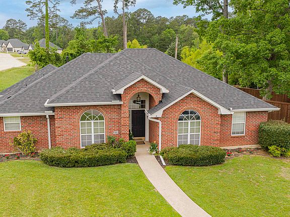 2nd image of 3901 Fern Ridge Dr