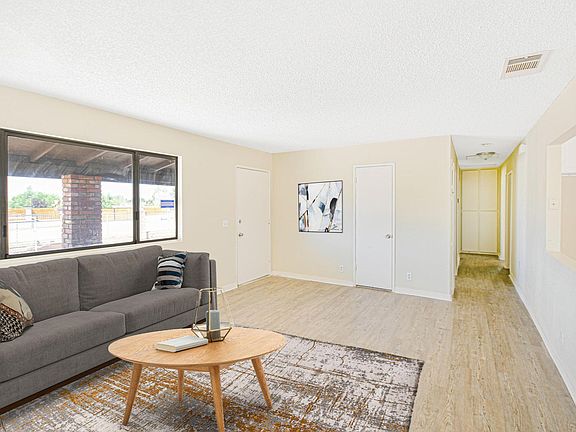 3rd image of 10158 E Avenue S10