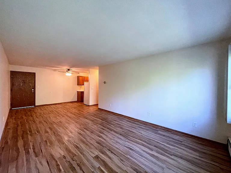 425 University Ave SE #205 — Photo 7