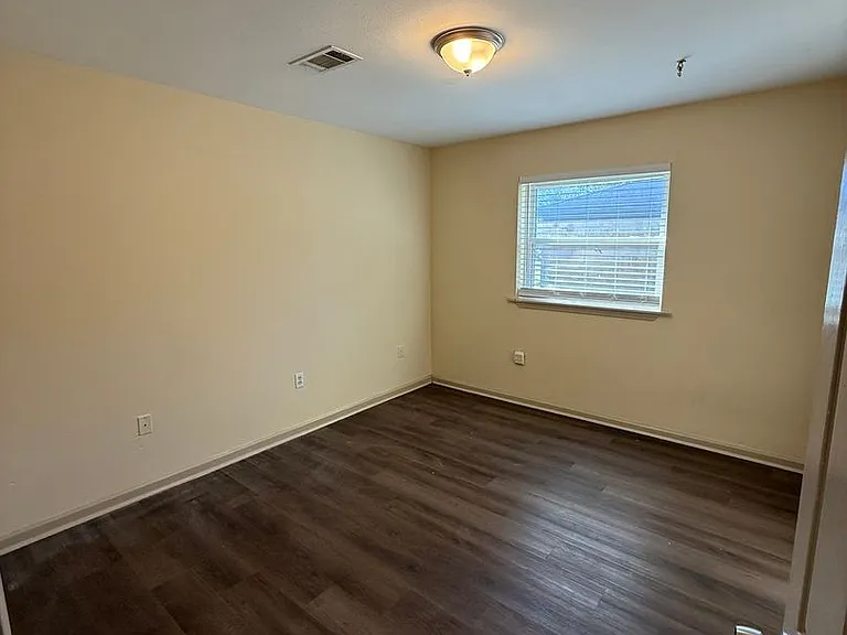 8181-8183 Jefferson Park Dr — Photo 14