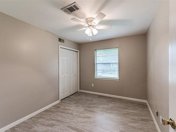 5th image of 4010 Newshire Dr