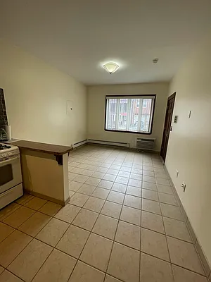 Rented by NY Space Finders Inc. | media 9