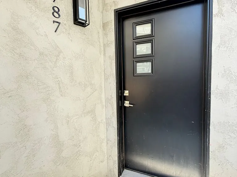 2783-89 Market St, San Diego, CA 92102 — Photo 2
