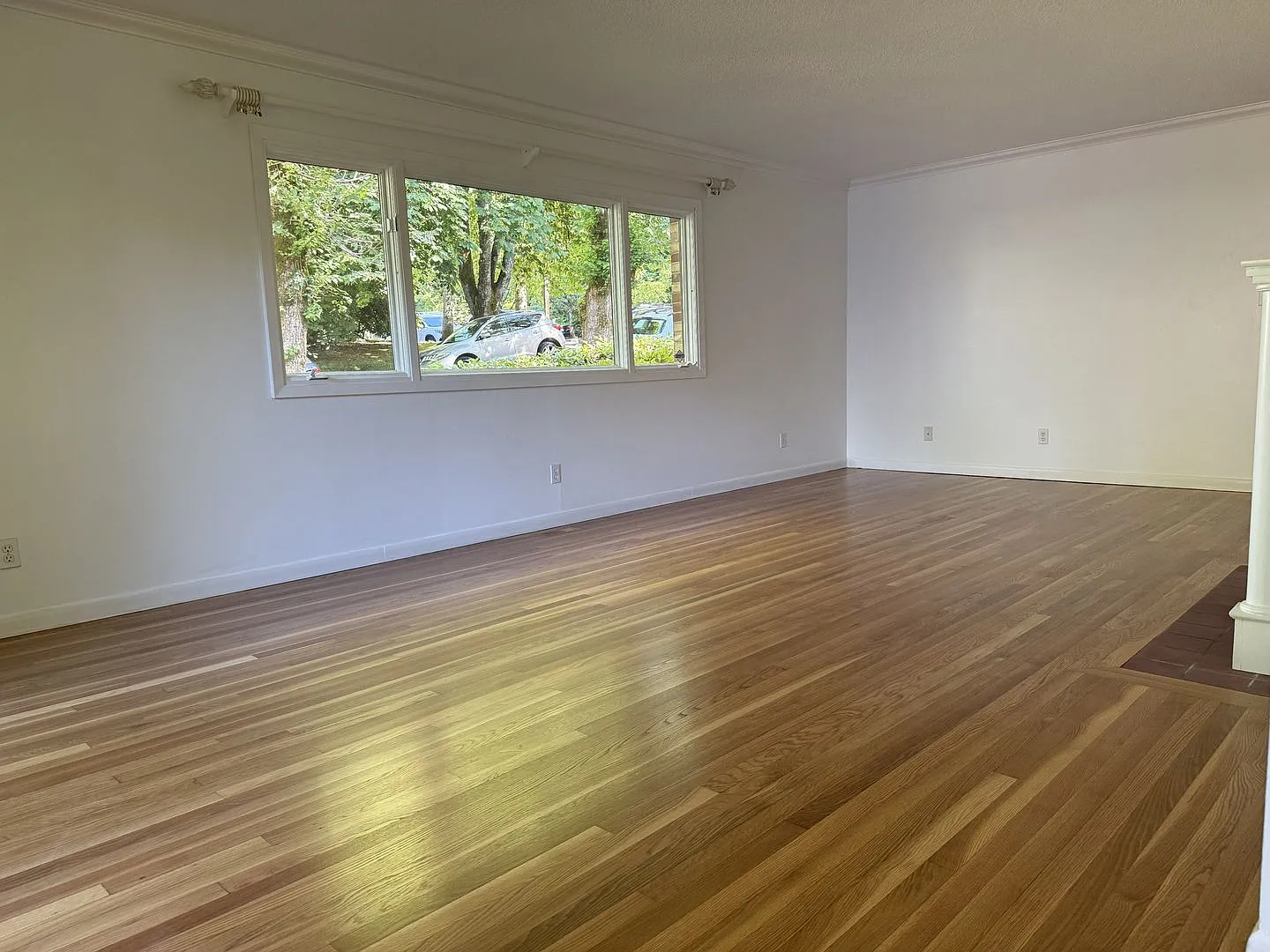 Portland Heights Condos - 2 bed/2 bath unit on quiet tree lined street/1 garage parking space inc... — Photo 4