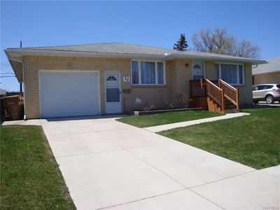 32 Constance Ln, Buffalo, NY, 14227