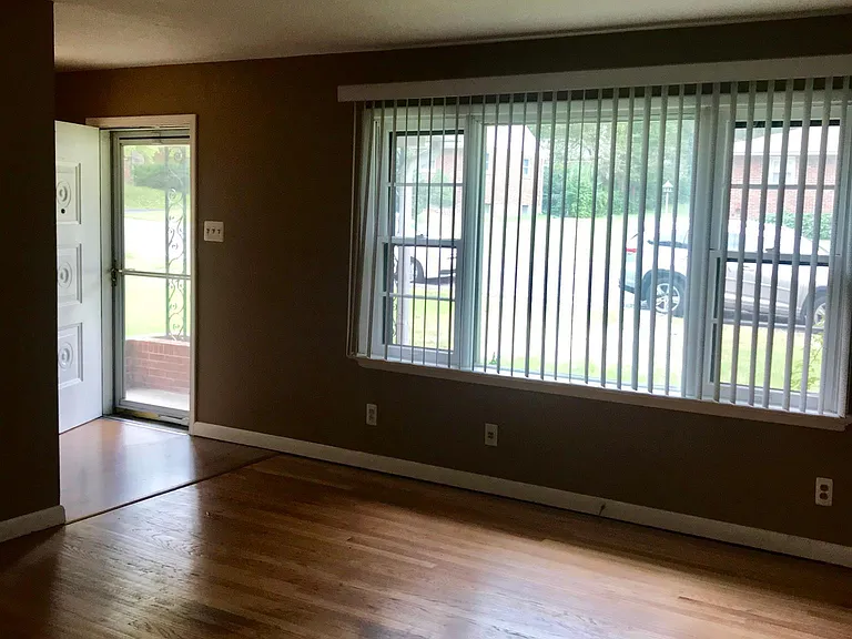 9031 Harold Dr — Photo 7