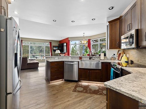 4th image of 1809 Briarwood Blvd