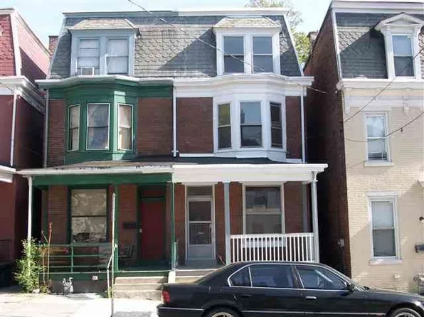325 Peffer St, Harrisburg, PA 17102