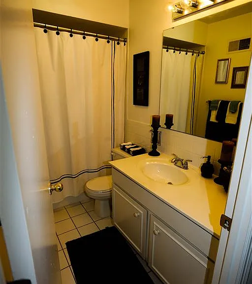 Warson Village Townhomes — Photo 21