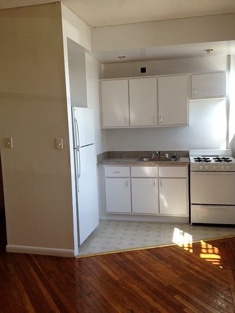 1st image of 4334 49th St APT 6J