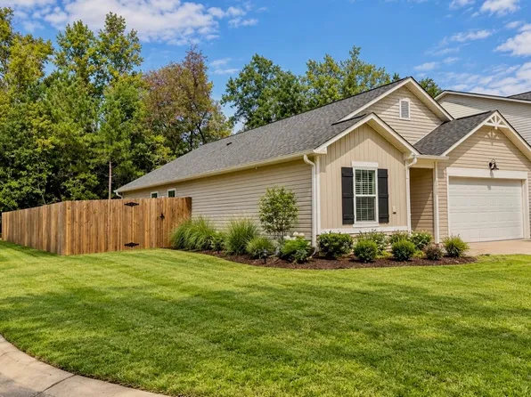 3035 Day Dream Ln, Leland, NC 28451