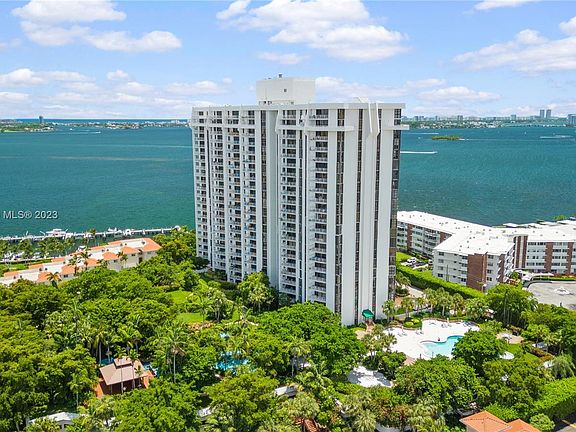 3rd image of 4000 Towerside Ter APT 509