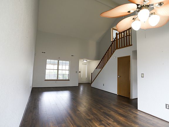 5th image of 25854 118th Pl SE