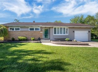 120 Frankhauser Rd, Williamsville, NY 14221