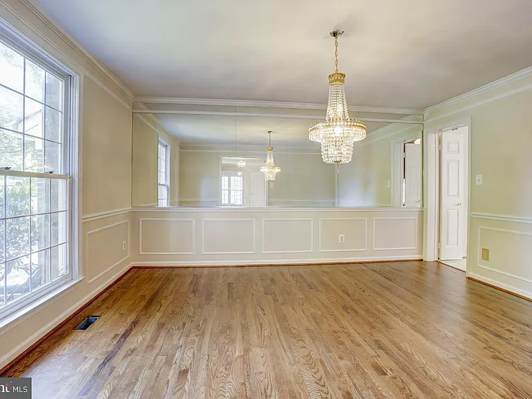 9548 Fox Hollow Dr — Photo 13