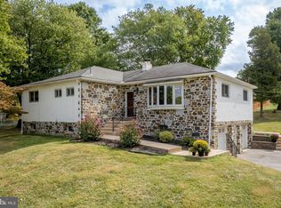 302 S Park Ave, Norristown, PA 19403