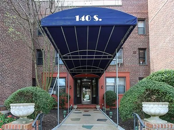 140 S Middle Neck Road #3B, Great Neck, NY 11021