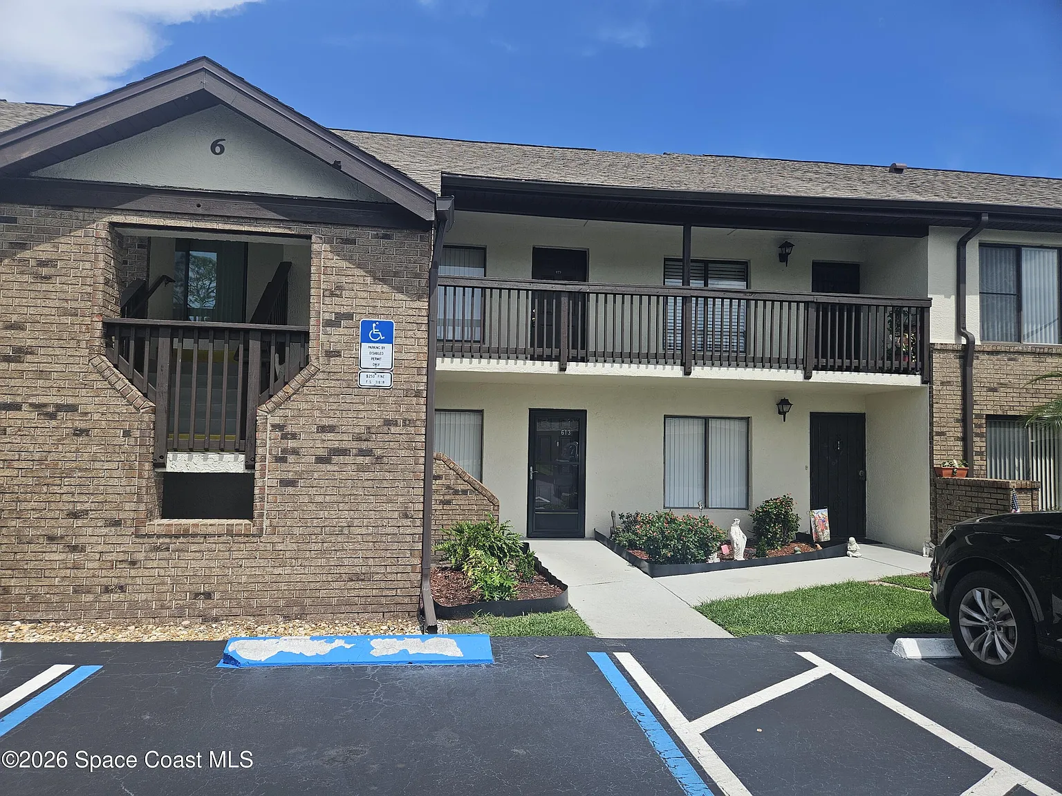 2 bed, 2.0 bath, 830 sqft, $1,395 — Photo 1