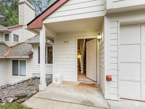 1301 NW Slate Lane #102, Silverdale, WA 98383