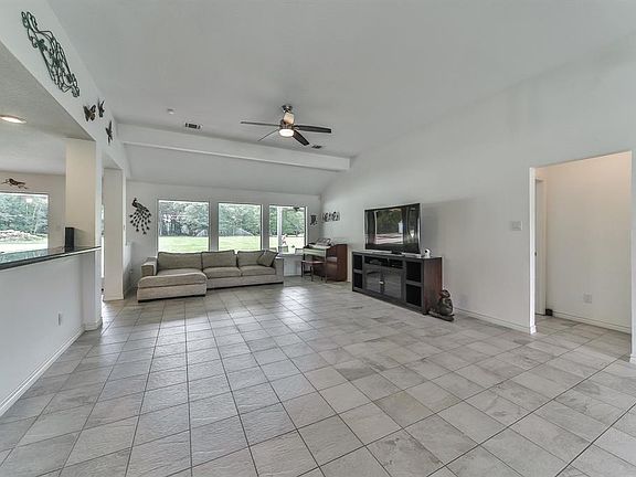 4th image of 17282 Northcrest Cir